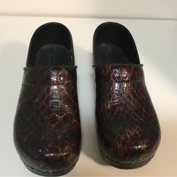 Dansko Clogs - Picture 2 of 9